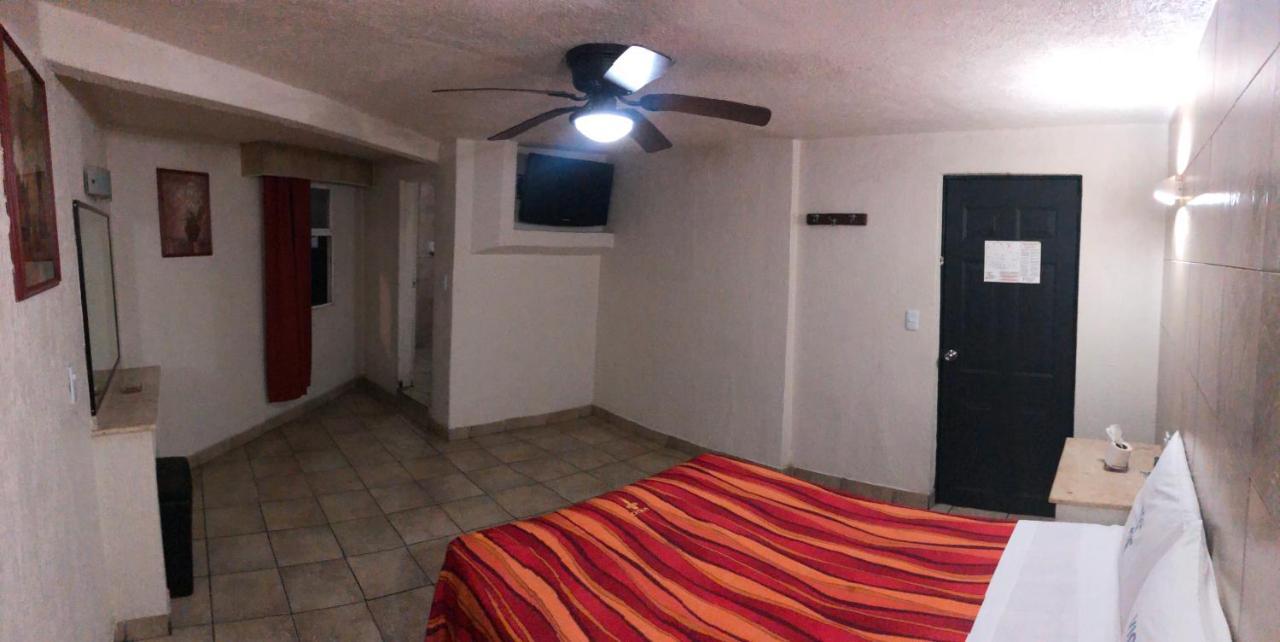 Hotel Vigo Guadalajara Bagian luar foto